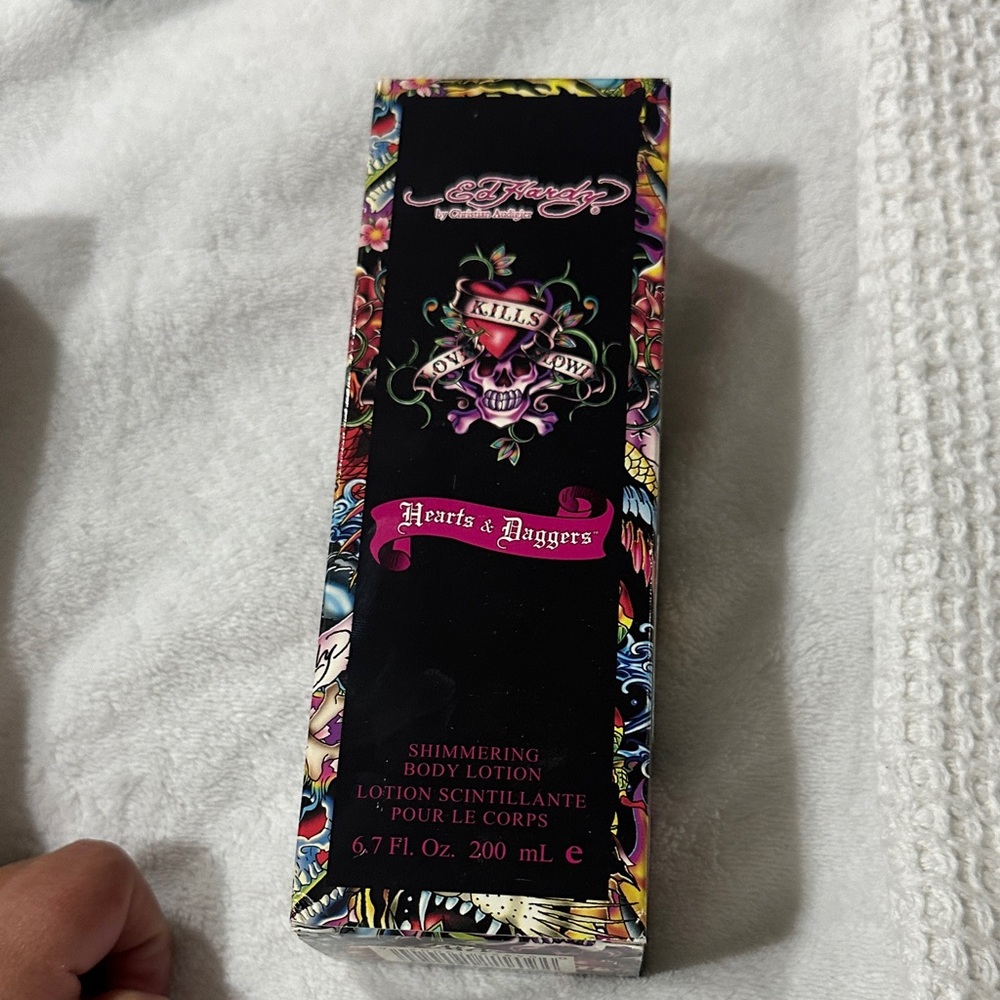 Ed Hardy Hearts & Daggers Shimmering Lotion - Black and Multicolor